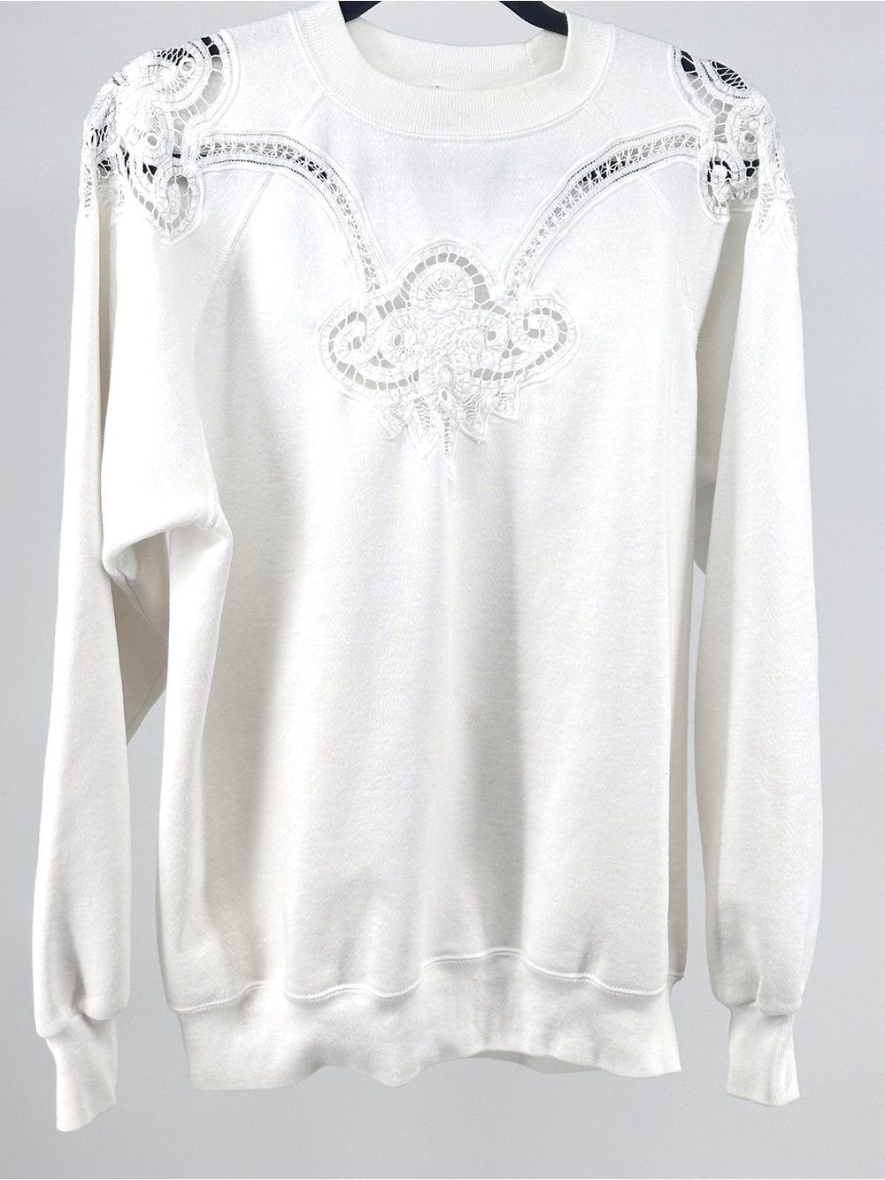 Women’s Vintage XL White Lace Crewneck Appliqué Sweater Cottagecore Grandmacore